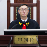 应如衡手艺立异和权益之间的关系？近日